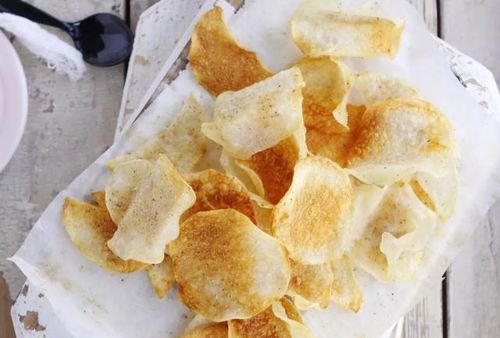 自制健康脆薯片 香酥可口不油腻，搭配秘制香酱饼袋，告别垃圾食品