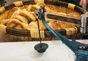 老通州滋味大比拼 西海子烧饼夹肉与香鼎香口袋夹肉的味觉江湖